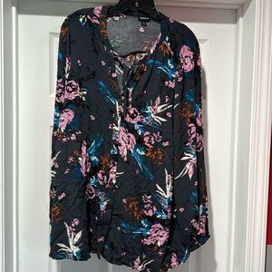 Floral stunning blouse